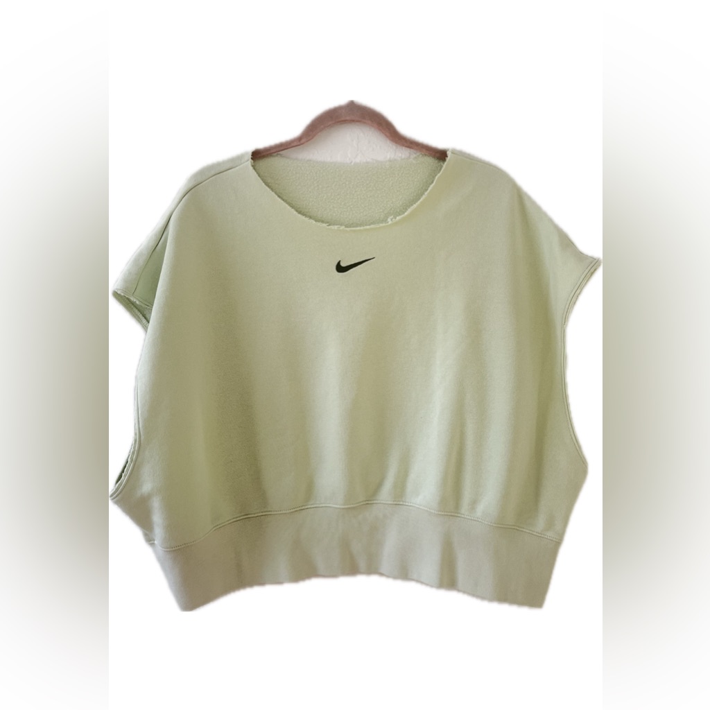 Nike Sleeveless Boxy Oversized Crop Top Sweatshirt Muscle Tank